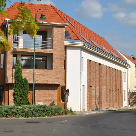 Appartamento Var Premium Apartman Gyula